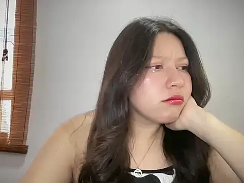 Rachel James   online show from November 2025 05:50:02 PM