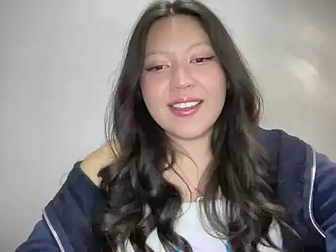 Rachel James   online show from October 2025 05:39:01 AM