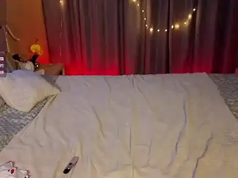 Snapshot of cutieblush chatting on November 2025 12:43:01 AM cutieblush online show from November 2025 12:43:01 AM