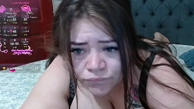 Snapshot of Michellx_hot2 chatting on November 2025 10:53:02 PM Michellx hot2 online show from November 2025 10:53:02 PM