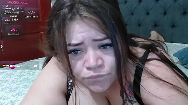 Snapshot of Michellx_hot2 chatting on October 2025 02:47:02 PM Michellx hot2 online show from October 2025 02:47:02 PM