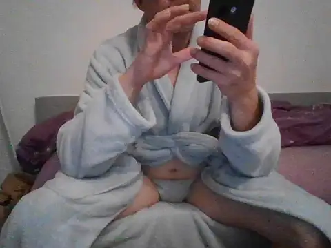 honzinka83 online show from October 2025 04:15:02 PM