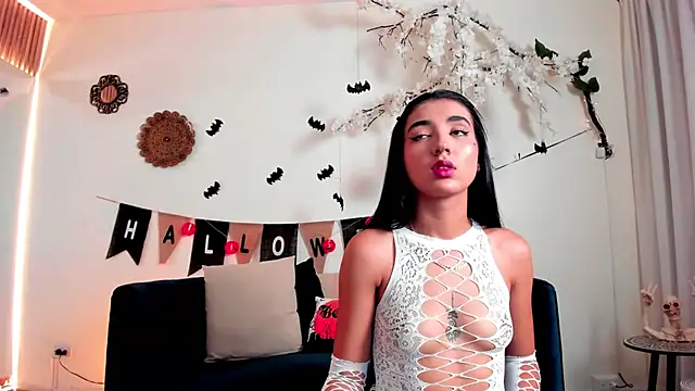 cloe taylor   online show from October 2025 03:38:02 AM