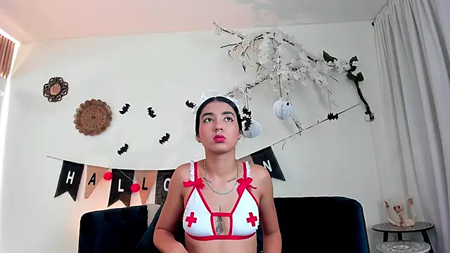 cloe taylor   online show from October 2025 05:18:02 AM