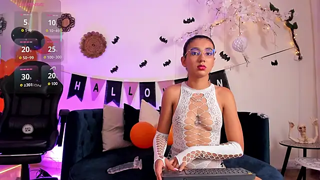 cloe taylor   online show from October 2025 03:41:02 AM