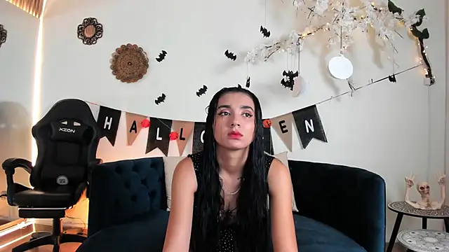 cloe taylor   online show from October 2025 03:30:02 AM