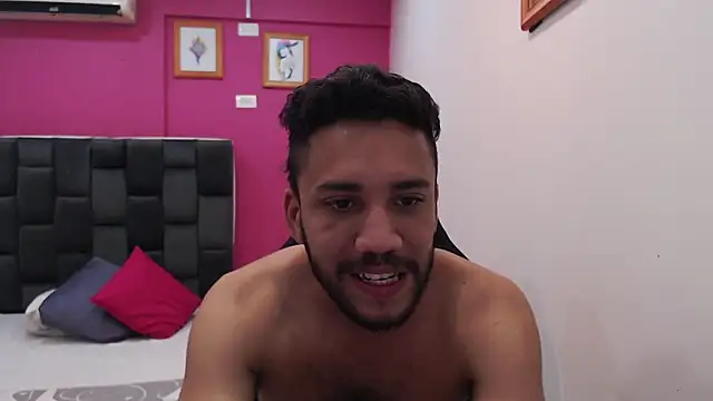 Snapshot of Juan_FelipeX01 chatting on October 2025 09:25:02 PM Juan FelipeX01 online show from October 2025 09:25:02 PM