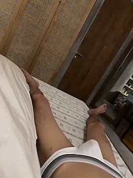 HenryLee1983-cums online show from February 2026 06:08:01 PM