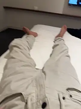 HenryLee1983-cums online show from November 2025 02:39:02 PM