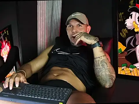 MAXIMO VEGA online show from October 2025 11:26:02 PM