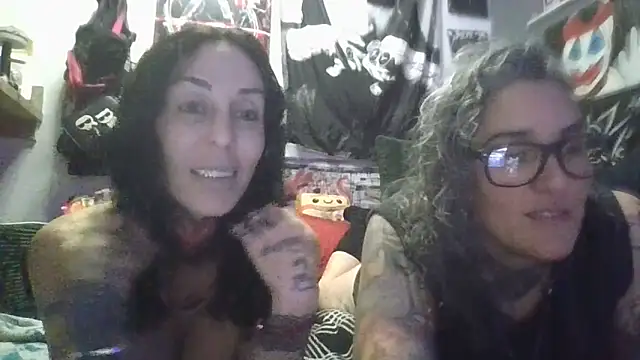 inkdhollow1 online show from May 2026 02:22:01 AM