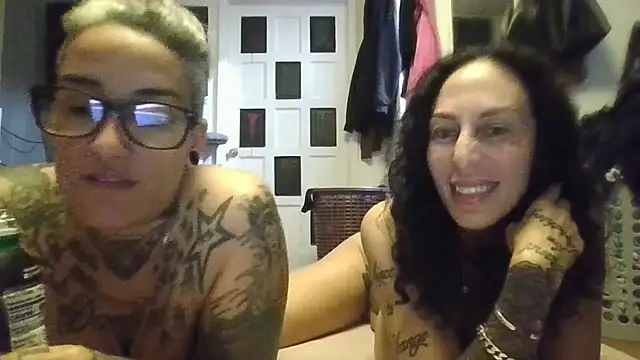 inkdhollow1 online show from June 2026 11:10:02 PM