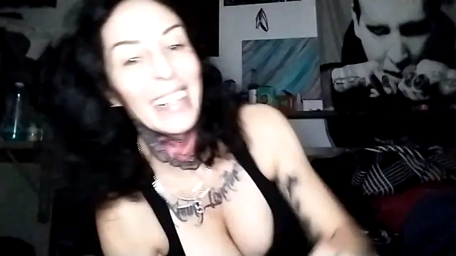 Snapshot of inkdhollow1 chatting on October 2025 09:11:02 AM inkdhollow1 online show from October 2025 09:11:02 AM