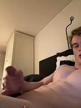 lekkerepik1111 online show from February 2026 12:54:02 AM