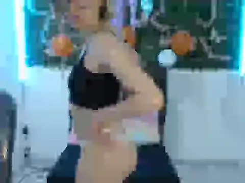 cristal hills 19 online show from October 2025 05:45:01 PM