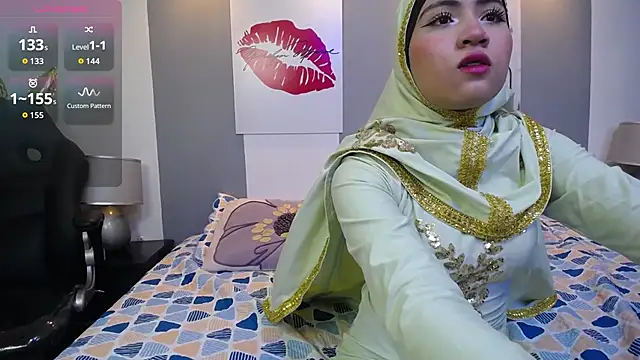 Neesha   online show from October 2025 08:18:01 PM