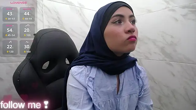 Neesha   online show from November 2025 11:43:02 AM