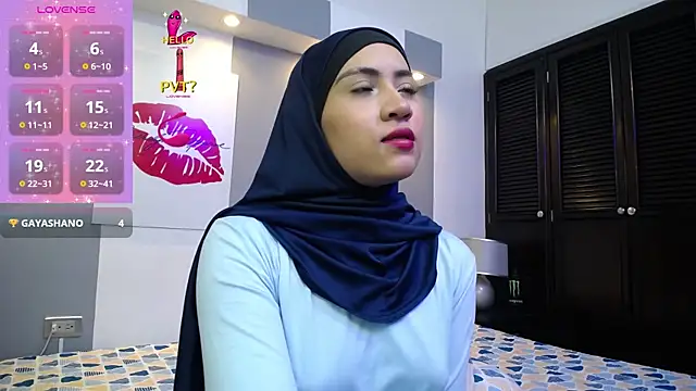 Neesha   online show from October 2025 07:47:01 PM