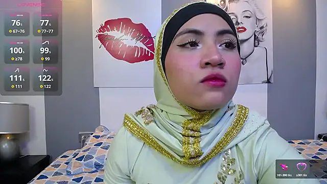 Neesha   online show from November 2025 08:01:01 PM