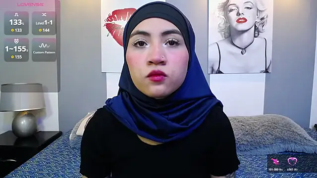 Neesha   online show from November 2025 07:28:01 PM