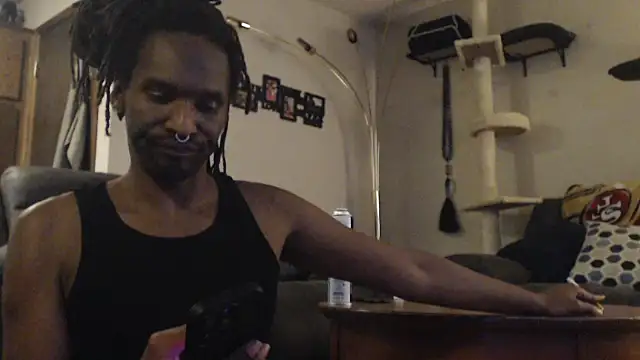Snapshot of AlickleStiff chatting on October 2025 11:28:02 PM AlickleStiff online show from October 2025 11:28:02 PM