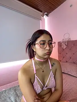 saramooon online show from November 2025 01:37:02 PM