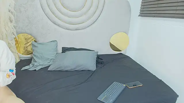 Scaarlett 22  online show from January 2026 08:13:02 PM