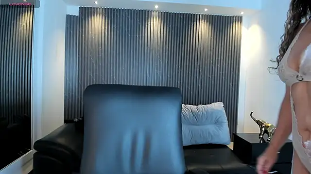 VenusCooper online show from October 2025 07:34:02 PM