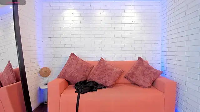 VenusCooper online show from November 2025 07:40:01 PM