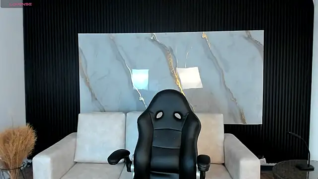 VenusCooper online show from November 2025 07:50:02 PM