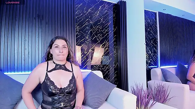 VenusCooper online show from October 2025 07:39:02 PM