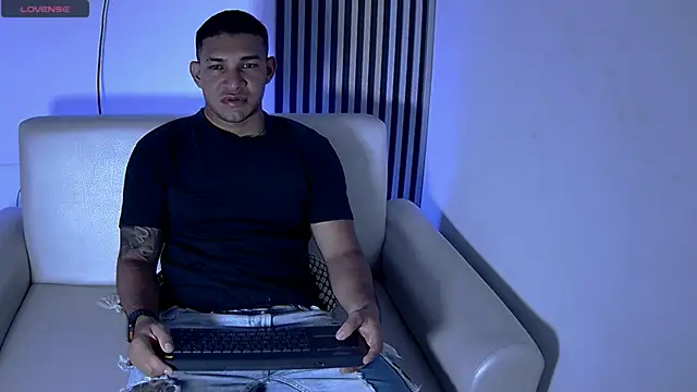 venedic bull online show from November 2025 03:33:02 AM