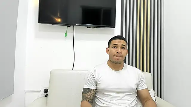 venedic bull online show from October 2025 10:08:02 PM