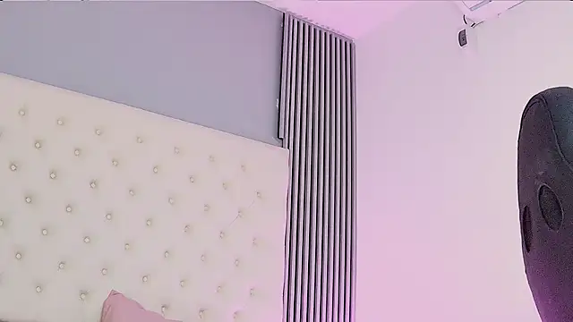 venedic bull online show from October 2025 08:50:01 PM