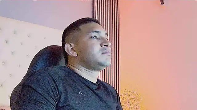 venedic bull online show from October 2025 08:54:01 PM