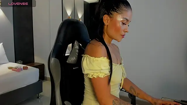 tabata69  online show from November 2025 08:12:01 PM