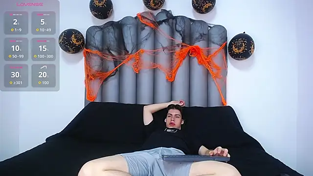 Lucian grey online show from October 2025 04:21:02 AM
