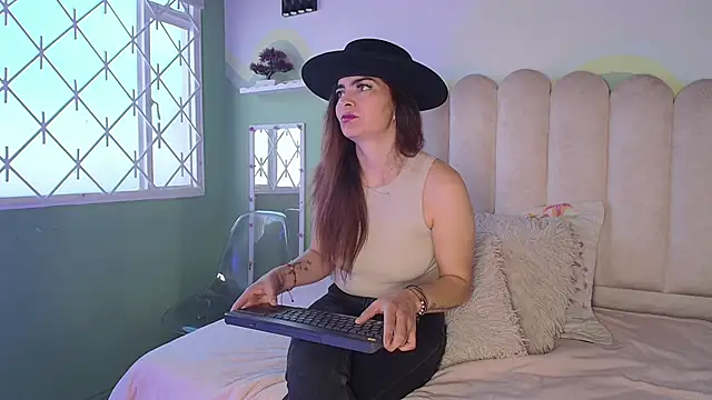 BiancaLuxx  online show from March 2026 12:49:01 PM