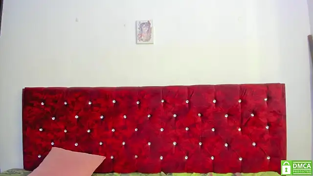 Lia Carter  online show from November 2025 01:59:01 PM