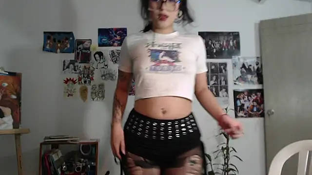 Lia Carter  online show from April 2026 11:20:02 PM