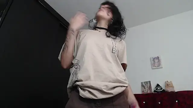 Lia Carter  online show from November 2025 09:07:02 PM