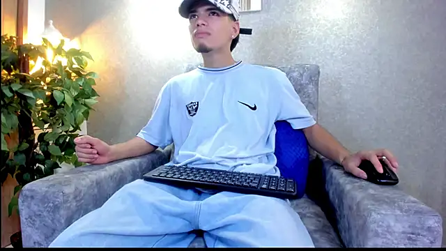 Snapshot of Axelwiliams chatting on October 2025 06:09:01 PM Axelwiliams online show from October 2025 06:09:01 PM