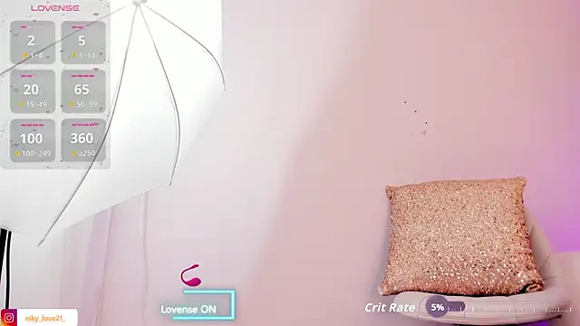 Snapshot of niky_love21 chatting on November 2025 10:47:02 PM niky love21 online show from November 2025 10:47:02 PM