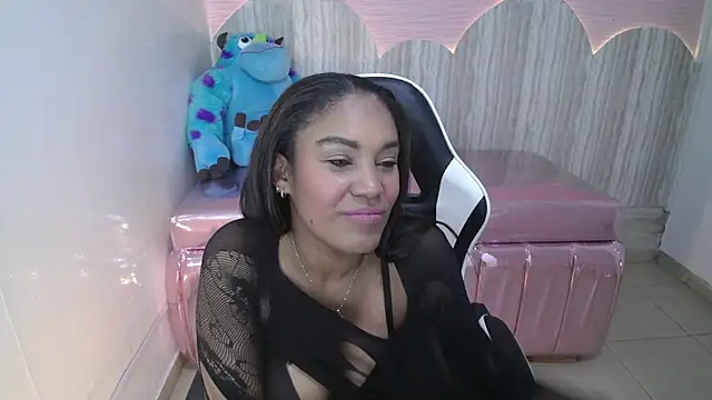 Snapshot of kamala_a chatting on November 2025 02:11:01 PM kamala a online show from November 2025 02:11:01 PM