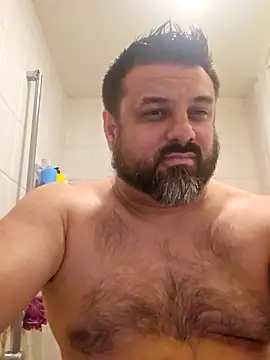 Snapshot of Roddog18 chatting on November 2025 02:37:01 AM Roddog18 online show from November 2025 02:37:01 AM