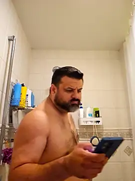 Snapshot of Roddog18 chatting on November 2025 02:09:02 PM Roddog18 online show from November 2025 02:09:02 PM