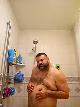 Snapshot of Roddog18 chatting on November 2025 06:57:02 AM Roddog18 online show from November 2025 06:57:02 AM