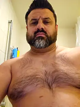 Snapshot of Roddog18 chatting on December 2025 05:56:01 AM Roddog18 online show from December 2025 05:56:01 AM