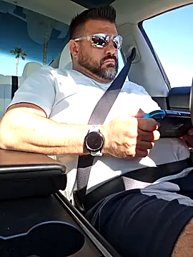 Roddog18 online show from February 2026 07:31:01 PM