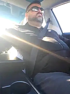 Snapshot of Roddog18 chatting on November 2025 04:18:01 PM Roddog18 online show from November 2025 04:18:01 PM